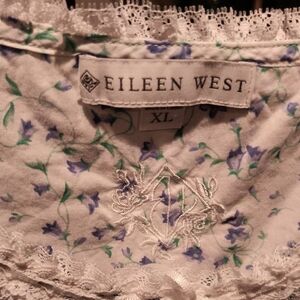 Eileen West White and Blue Floral Nightgown w White Lace Trim Size XL